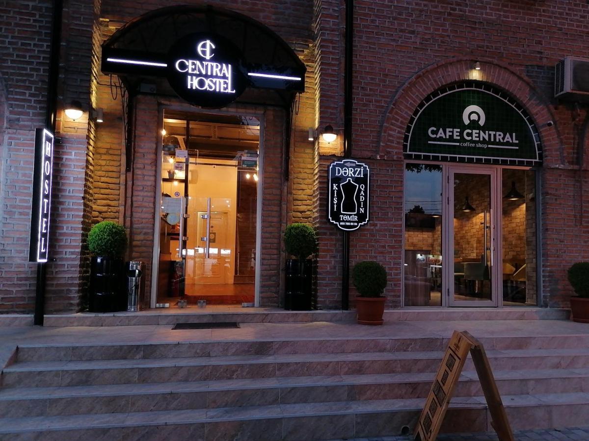 Central Hostel Şǝki Bagian luar foto