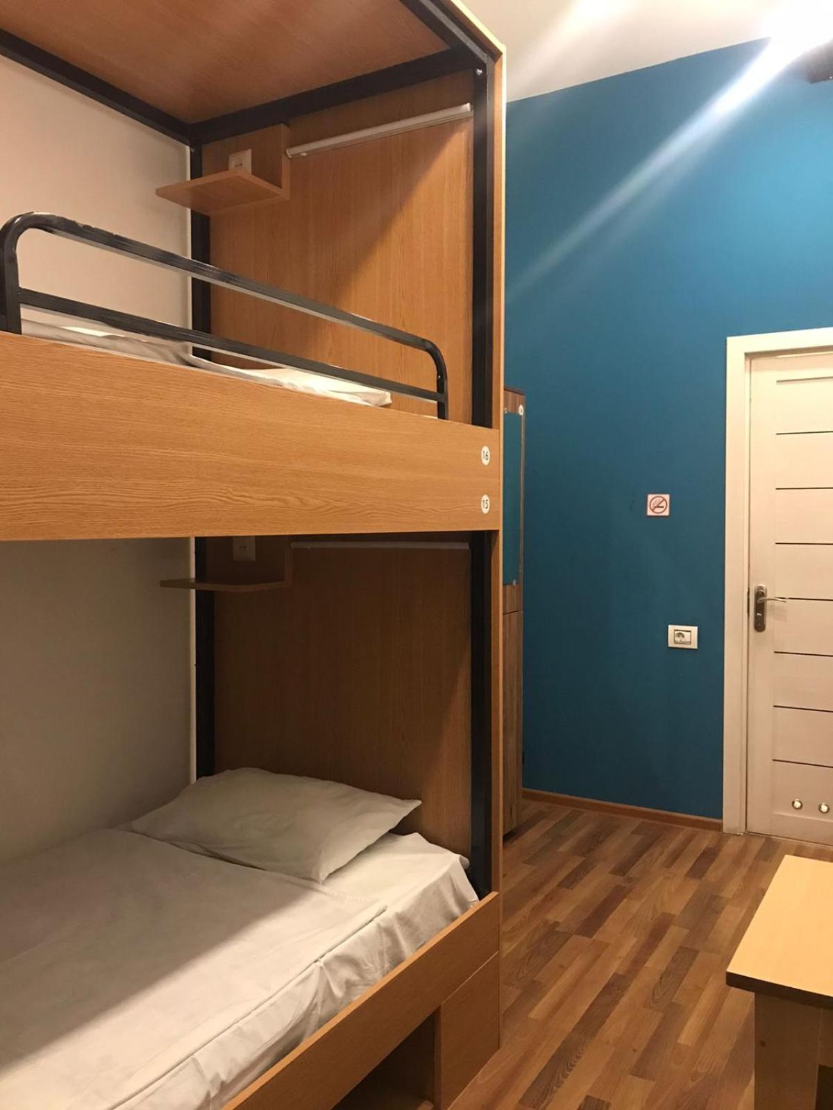 Central Hostel Şǝki Bagian luar foto