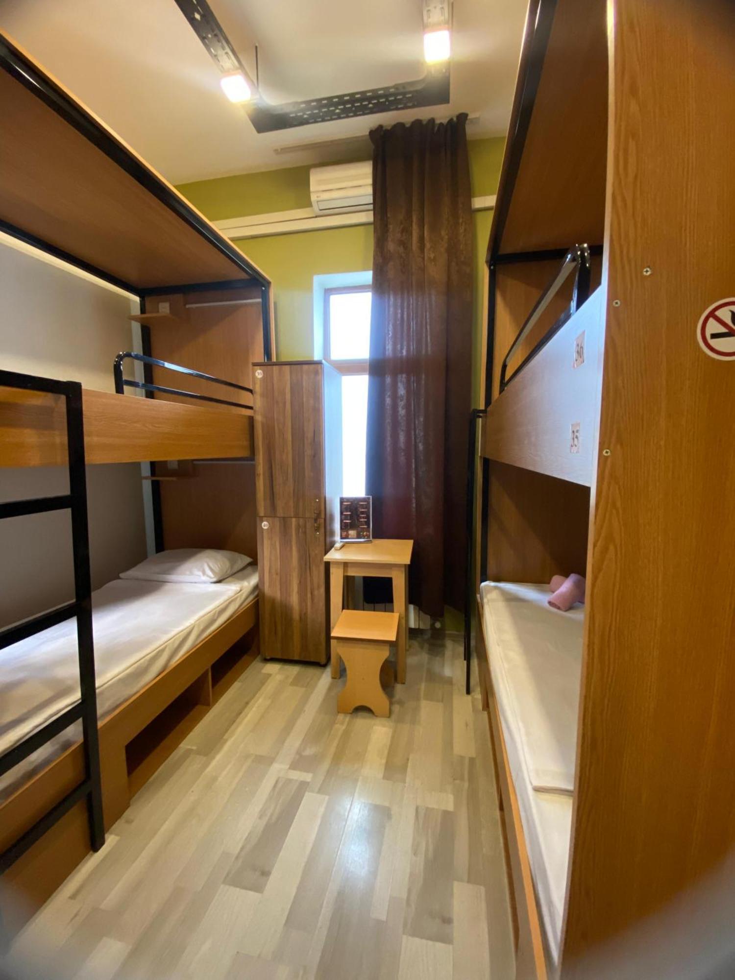 Central Hostel Şǝki Bagian luar foto